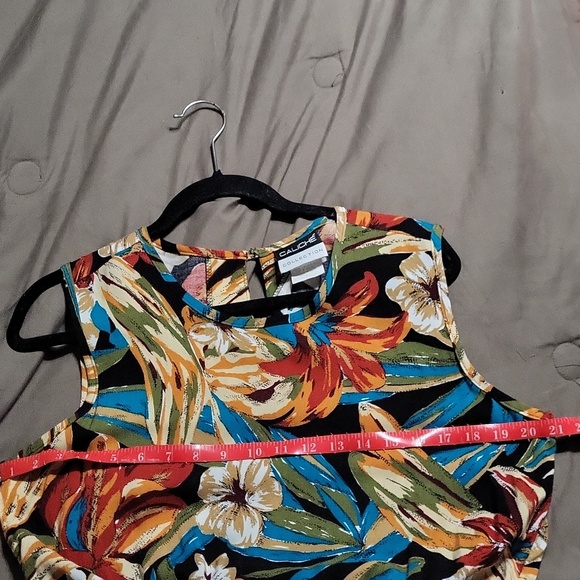 Sleeveless tropical print dress in size 12 from the Caliche Collection - Picture 9 of 12